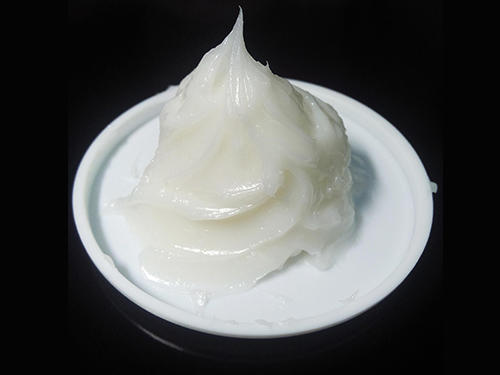 選擇塑膠零件潤滑脂要考慮哪些因素呢？